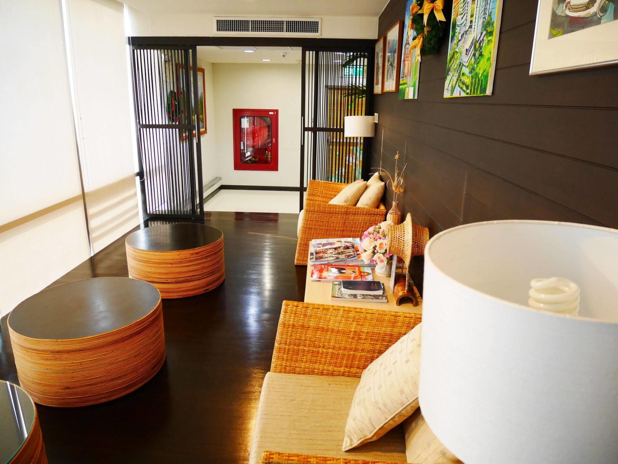 Swutel Hotel Bangkok Buitenkant foto