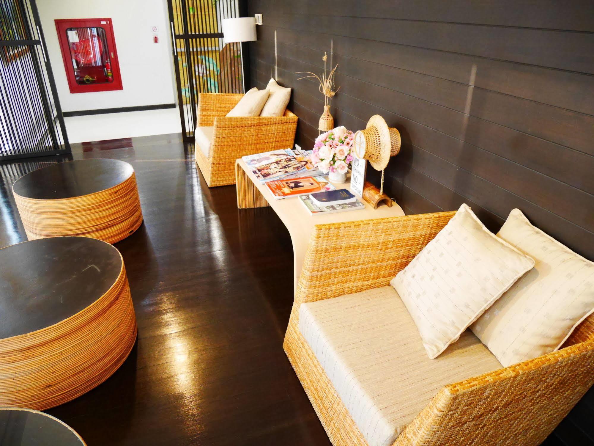 Swutel Hotel Bangkok Buitenkant foto